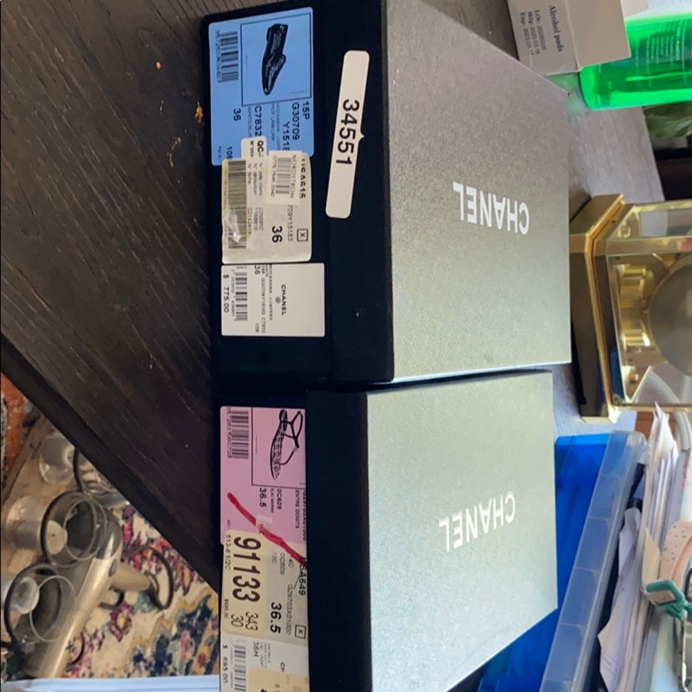 💯authentic Chanel box - Picture 2 of 2